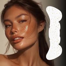 Sarah Huitt's Instagram, Twitter & Facebook