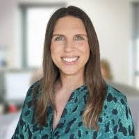 Kim Barnard's Instagram, Twitter & Facebook