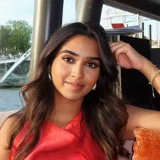 I'm thrilled to announce that I've accepted a full time position as  Assistant Merchandiser with Macy's & Bloomingdale's