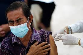 Vaksin pfizer, sinovac dan astrazeneca sesuai diberikan kepada golongan ibu mengandung berdasarkan panduan yang dikemas kini kementerian kesihatan (kkm). Dinkes Sebut Vaksinasi Lansia Di Bandung Lambat Republika Online