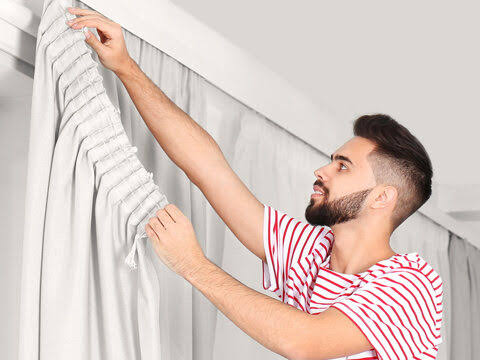 DA17 specialist mounting curtain track above bay window