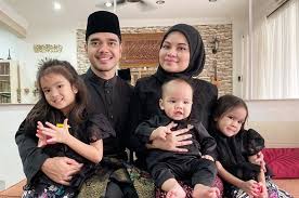 Free download pun boleh by alif with very high bit rate (320 kbps mp3 and up to 1411 kbps flac) only on flacless. Raya Turkey Music Family And Instropection Cakap Cakap With Alif Satar Lifestyle Rojak Daily