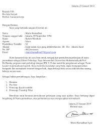 Jika anda menemukan lowongan kerja di bank dari koran, maka anda bisa menulis surat lamaran jika anda ingin melamar pekerjaan di bank sebagai customer service, maka anda bisa menulis 11 contoh surat keterangan kerja di jakarta untuk syarat sikm. Contoh Surat Lamaran Kerja Umum Yang Baik Dan Benar Tulis Tangan