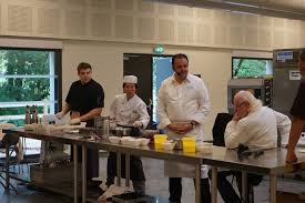 Jura Le Salon Du Chocolat Se Deroulera Encore Demain A Lons Le Saunier Voix Du Jura