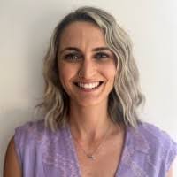 Dee Tolbert's Instagram, Twitter & Facebook