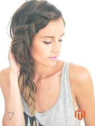 Frisuren Flechten Seitlich Ombre Pony Shirt Spor Flechten Frisuren Ombre P In 2020 Frisuren Frisur Geflochten Seitlich Seitliche Frisuren