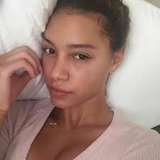 Listen to st.dwn by esta. in Yoda playlist online for free