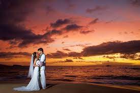 Maui Wedding Photography And Hawaii Wedding Planning Maui Hawaii Hawaii Wedding Photography Maui Wedding Photographers Wedding Pictures Beach