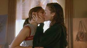 With piper perabo, jessica paré, mischa barton, jackie burroughs. Lost And Delirious 2001