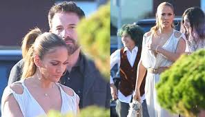 Does ben affleck want jennifer garner back? Jennifer Lopez Introduces Ben Affleck To Her Kids As They Enjoy Intimate Dinner In Malibu