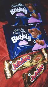 (rujuk foto 17) kuantiti pengeluaran produk coklat cadbury dairy milk akan ditentukan berdasarkan respon atau permintaan pengguna di pasaran. Pin By On Vkusnyj Chocolate Lovers Chocolate Dairy Milk