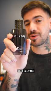 Reseñas Chistosas de Perfumes por Andrés Croxatto