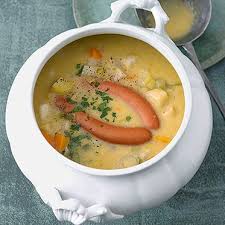 Kartoffelsuppe Mit Wurstchen Rezept Kartoffelsuppe Kartoffelsuppe Mit Wurstchen Rezepte Mit Wurstchen