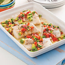Poisson A La Salsa Tiede De Tomates Et Avocat Je Cuisine Seafood Recipes Recipes Food