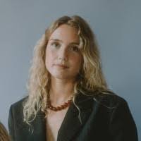 Cecile Becker's Instagram, Twitter & Facebook