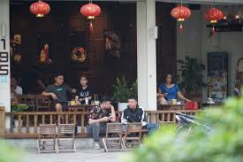 Chưa kể, cứ vài hôm cô l lại úp úp mở mở hình ảnh của một người đàn ông luôn kề cạnh với mình. Tá»« 0h Ngay 22 6 Ha Ná»™i Cho Phep Má»™t Sá»' Loáº¡i Hinh Kinh Doanh Má»Ÿ Cá»­a Trá»Ÿ Láº¡i