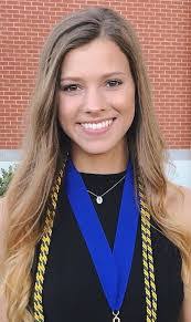 Kari Andrews's Instagram, Twitter & Facebook