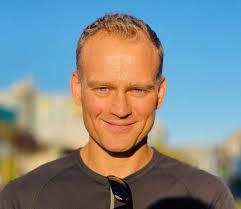 My top 8 Takeaways from the Mastermind with Hormozi & Sam Ovens · Quantum  Collective