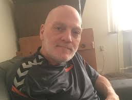 Darren får anfald efter en projektil i hovedet: Lokale borgere reddede hans  liv