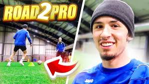 HOUSE TOUR AT MY NEW FOOTBALL CLUB