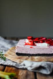 strawberry rhubarb no bake cheesecake