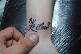 Letrage Lilou Blog De Ggtattoo Lilou est la petite derniere a avoir rejoint l'equipe. letrage lilou blog de ggtattoo