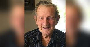 Charlotte Logsdon's Instagram, Twitter & Facebook