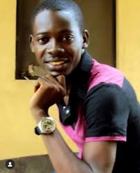 Epic throwback between @adekunlegold and @falzthebahdguy. Can you guess who  is who?