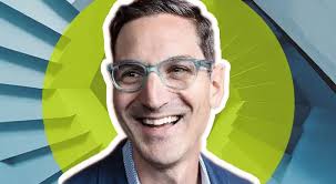 Guy Raz: “Having an interesting life is just choosing to be curious”