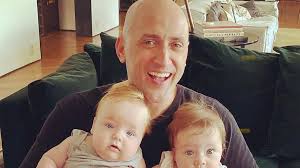 G1 assistiu aos 3 filmes da saga de paulo gustavo, a comédia mais vista da história do cinema brasileiro, e mostra. Gemeos De Paulo Gustavo Fazem Participacao Especial No Filme Minha Mae E Uma Peca 3 Verso Diario Do Nordeste