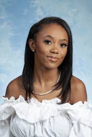 Gabrielle Perry's Instagram, Twitter & Facebook