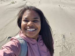 What are the must-see spots and work opportunities in Western Australia for  a traveling family?