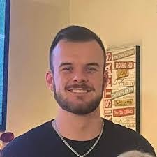 Luis Parsons's Instagram, Twitter & Facebook