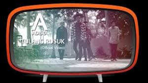 C g am tiba saatnya kita kan berpisah f em g aku akan pergi c g am aku pergi tuk kembali lagi f em g ku harap kau relakan ku pergi c g am pergilah engkau sayang f em g walau air mata kan menetes c g am. Chord Kunci Gitar Dan Lirik Lagu Mencoba Untuk Setia Adista Tolong Cintailah Aku Selamanya Tribun Video