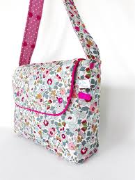 Sac A Langer Pour Poupees Liberty Betsy Porcelaine Double Rose A Pois Blancs Sac A Langer Sac Poupee