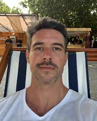 Bernardo Velasco's Instagram, Twitter & Facebook