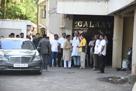 Последние твиты от raj thackeray (@rajthackeray). Raj Thackeray Salim Khan