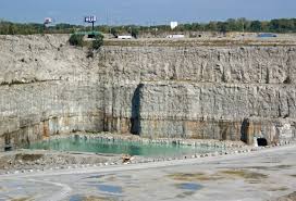 Limestone Quarry In Illinois Google Search Rock Quarries Limestone Quarry Natural Landmarks