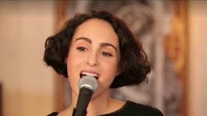 10 nisan 1993) fransız şarkıcı, şarkı yazarı ve oyuncu. Barbara Pravi Pas Grandir Chords Chordify