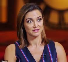 This 30 minute yoga flow is designed to get you high on your own supply🤩 included in this flow i will teach. Abc News Host Paula Faris Suffered A Miscarriage During Sean Spicer Interview