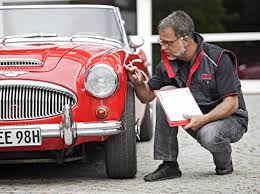 Wenn sie werktags bis 15 uhr bestellen, prägen und versenden wir ihre kennzeichen sogar noch am selben tag. Oldtimer Das Ist Fur Ein H Kennzeichen Notig Berlin De