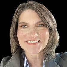 Amanda Muilenburg's Instagram, Twitter & Facebook