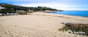 What is grimaud like for beach hotels? Beach Guerrevielle Grimaud Var France Beachrex Com