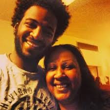 Happy Mother's Day عيد ام سعيد @sarahkravetz @salamamkerman To all the  amazing moms out there... لجميع الأمهات الرائعات في العالم “والله يرحم  الأموات … God bless the souls who left us. Gone