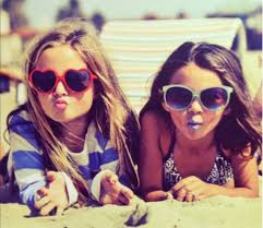 Frases de amistad para amigas. 20 Frases Que Deberias Decir A Tu Amiga Para Que Sepa Que Estas Ahi Mujerhoy Com