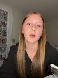 Amy Meche's Instagram, Twitter & Facebook