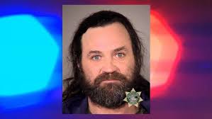 Man struck and killed by car in Southeast Portland