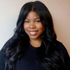 Danielle Long's Instagram, Twitter & Facebook