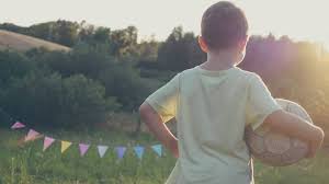 Είναι μια μεγάλη υπέροχη παρέα, και κανείς δεν είναι μόνος του. Srfyex3mgowo7m