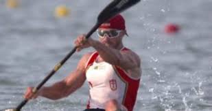 O canoísta fernando pimenta conquistou a medalha de bronze no k1 1000 dos jogos olímpicos de tóquio, numa final disputada no sea forest waterway da capital nipónica. O Canoista Fernando Pimenta Exultou Com O Apuramento Para Toquio2020 Adornado Com A Medalha De Bronze Em K1 1000 Dos Mundiais Medalha De Bronze Atleta Bronze